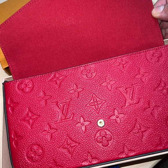 Brand New, 100% authentic Louis Vuitton FÉLICIE POCHETTE purse - Picture 3 of 16